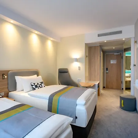 Express - By Ihg Hotel 3*