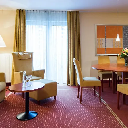 Mitte 4*