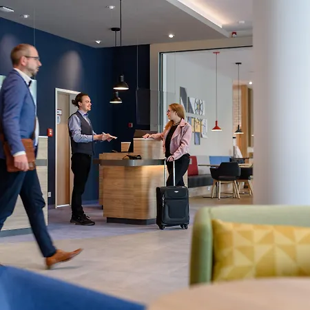 Express - By Ihg Hotel 3*