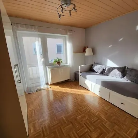 Schoene Mit Eigenem Eingang Und Parkplatz Apartment Fulda