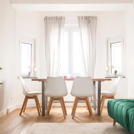 Peter - 90qm, 3 Schlafzimmer, Kueche, Wohnzimmer, Balkon, Netflix Apartamento