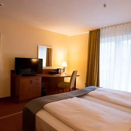 Mitte 4*