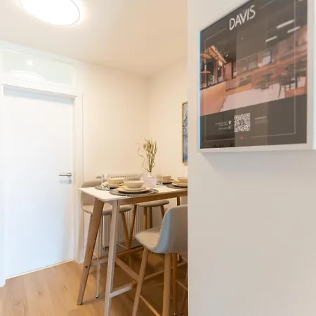 Peter - Mit Eigenem Eingang I 30qm I Zentrale Lage I Bad I Kueche I Terrasse I Tv Apartment Fulda