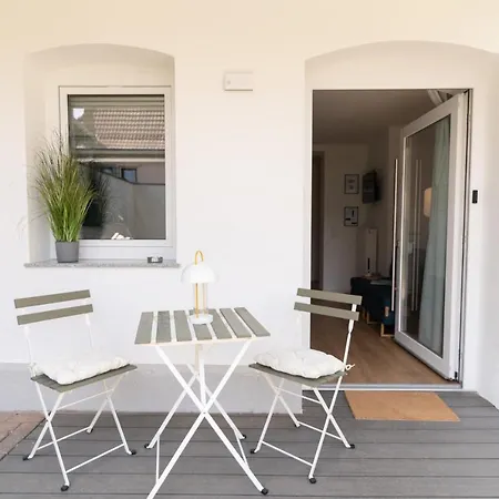 Apartment Peter - Mit Eigenem Eingang I 30qm I Zentrale Lage I Bad I Kueche I Terrasse I Tv Fulda