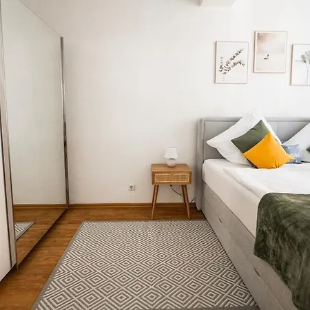 Nest - Hell Und Gemuetlich Im Herzen Fuldas Apartment