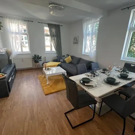 Apartment Nest - Hell Und Gemuetlich Im Herzen Fuldas *