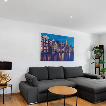 Neue In Zentraler Lage Apartment *