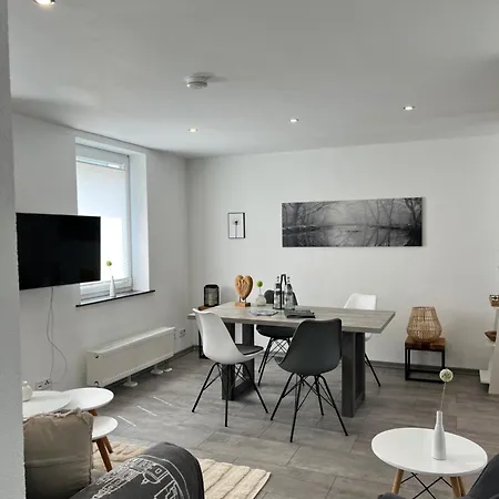 Moderne ,zentrumsnahe In Apartamento *