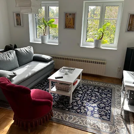 Apartment Helle Mit Rhoenblick, Stadtbus & A7-anschluss *