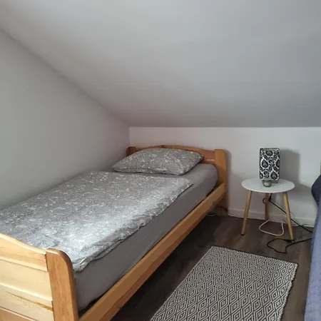 Eine Helle Gemuetliche Zum Wohlfuehlen Apartment
