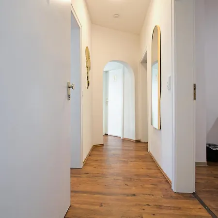 Living La Christal Mit Workspace & Games Apartment *