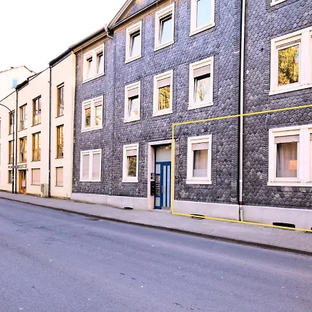 Living La Christal Mit Workspace & Games Apartment