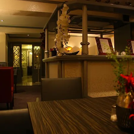 Hotel Am Schloss 3*