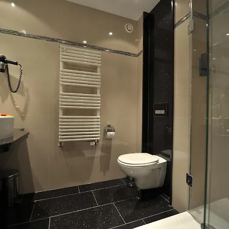 Cityhotel Hessischer Hof 3*