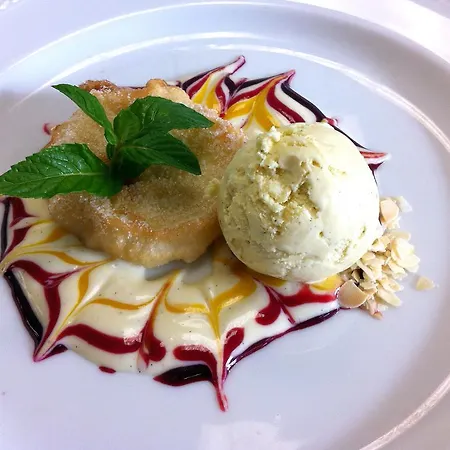 Romantichotel Goldener Karpfen Hotel Fulda